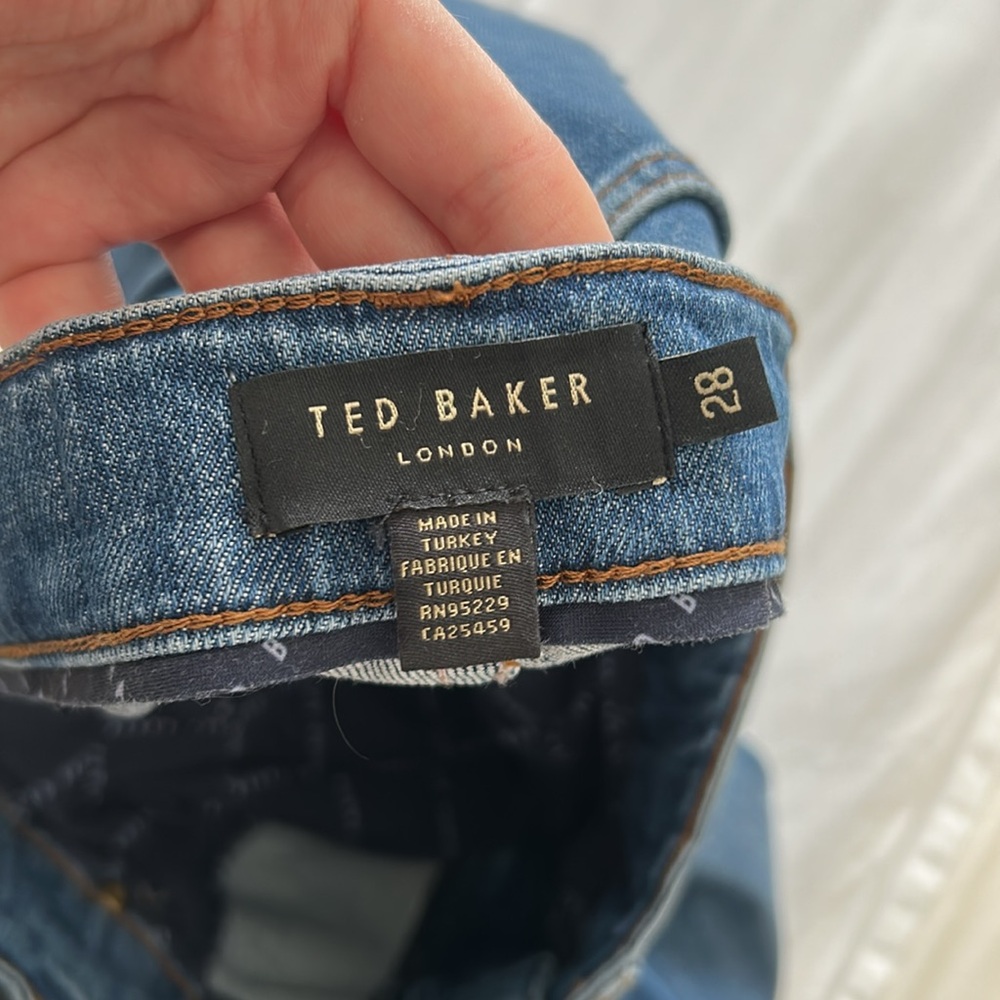 Jeans - Picture 4 of 5